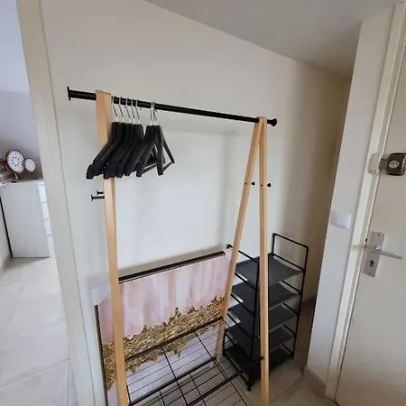 Avec Mezzanine